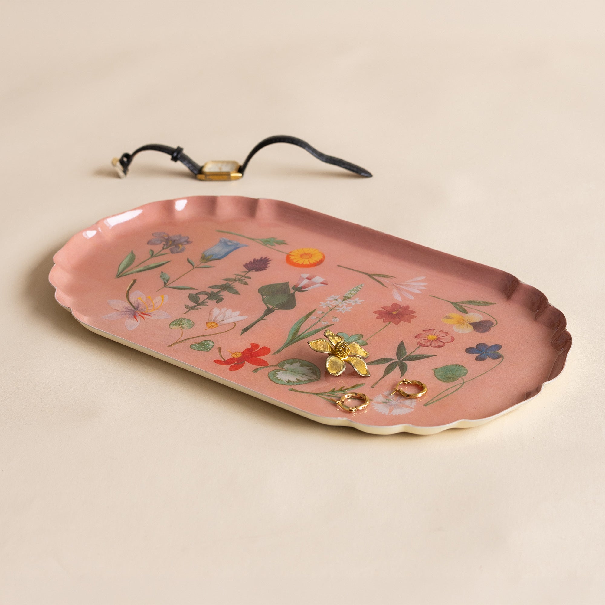Scallop Edge Enamel Tray - Festival of Flowers – Roomytown UK